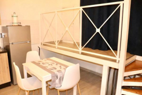 Cozy Holiday Home 200mt from Metro C